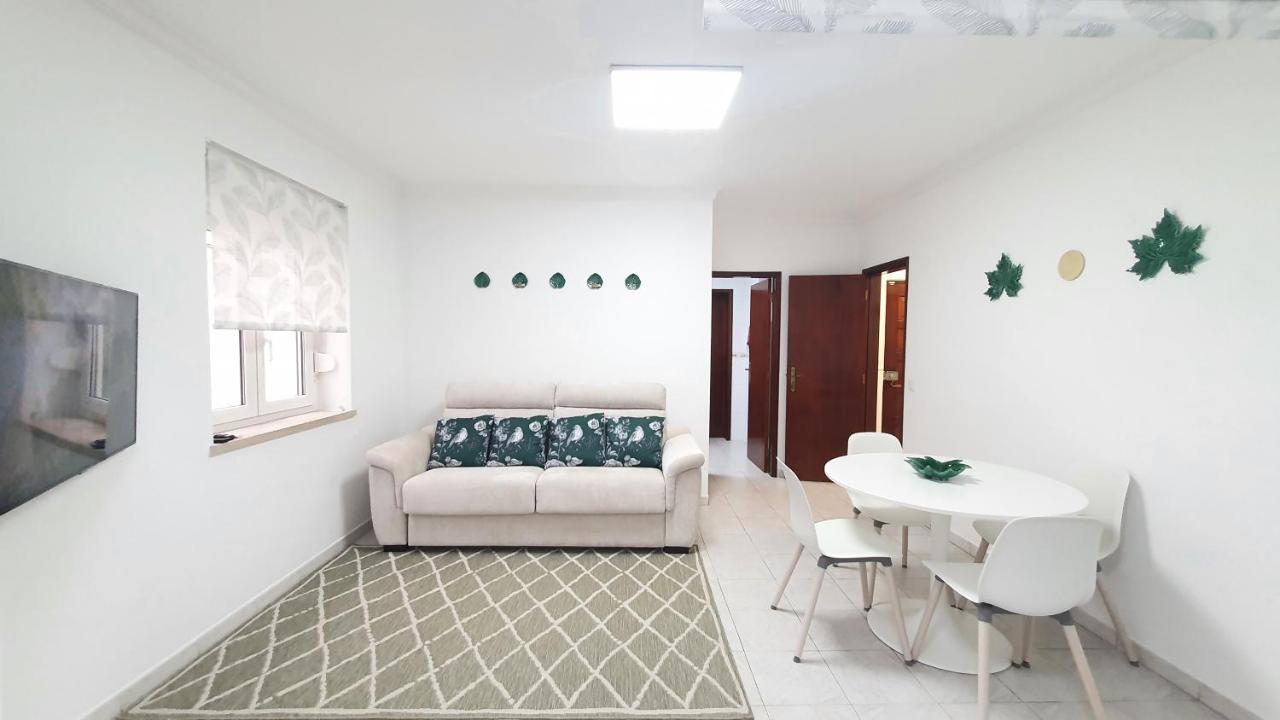 Caldas Da Rainha'S Green & White Esterno foto