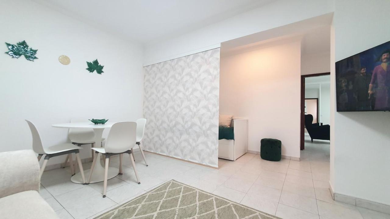 Caldas Da Rainha'S Green & White Esterno foto
